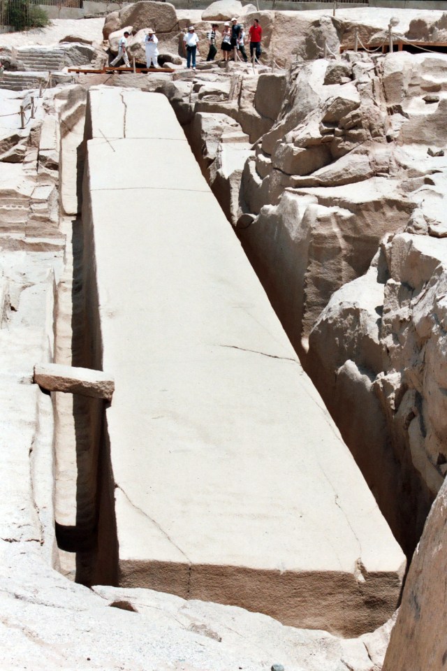 unfin_obelisk_bottomup_enhanced